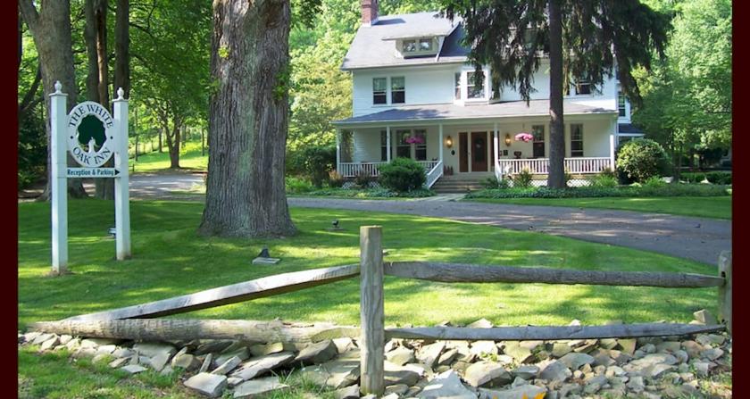 Acorn Cottages At White Oak Inn