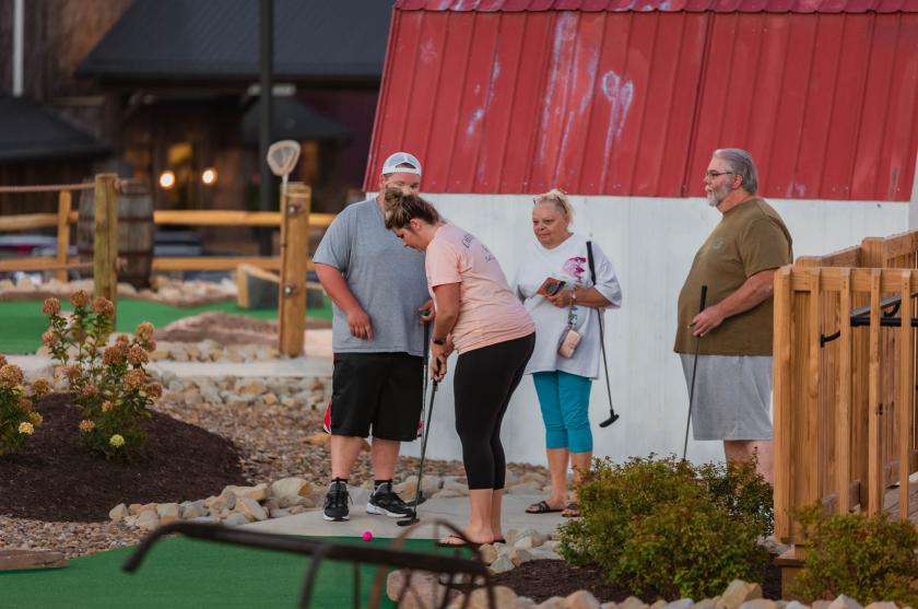 Family on Hole 1 at Barn Course