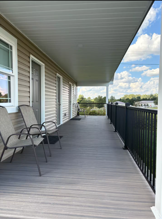 Front porch of The Songbird Retreat