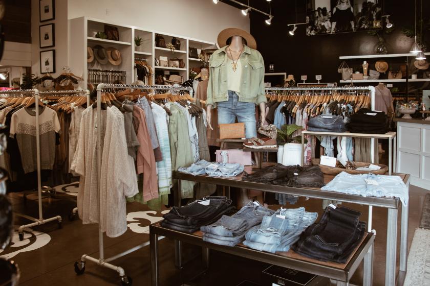 bfearless. is a women’s boutique built on the foundation of Unique Fashion, the Arts, and Relationships.