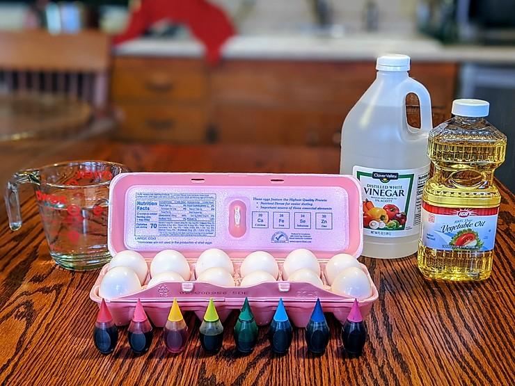 coloring eggs