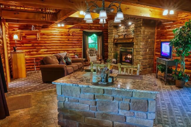 Interior of cabin at Donna's Premier Lodging