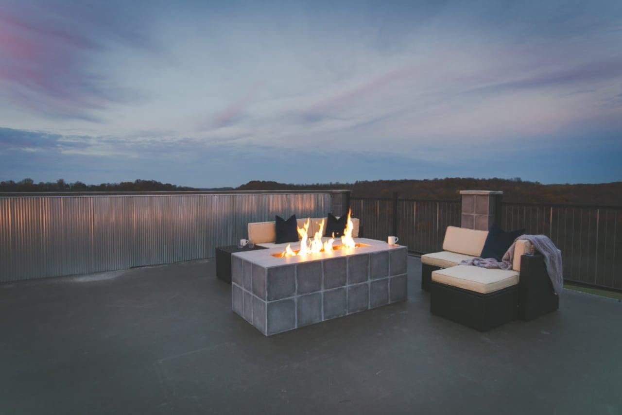 Roof top firepit