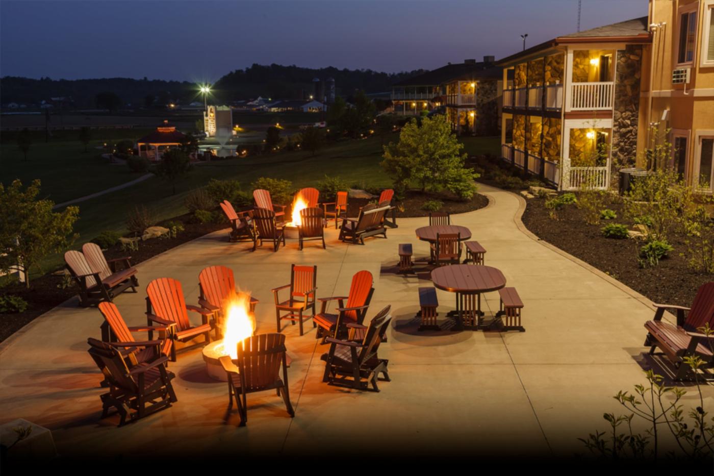 Outdoor patio at night at Berlin Resort